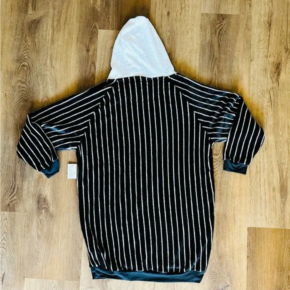 Disney The Nightmare Before Christmas Jack Skellington Women’s Lounger Hoodie - Picture 5 of 7